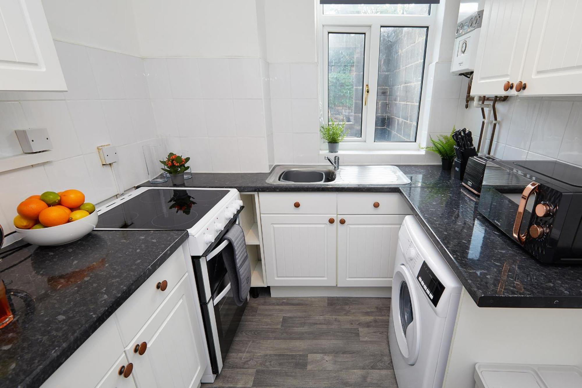 Your Sheffield Stays - Spacious 5 Bedroom House Номер фото